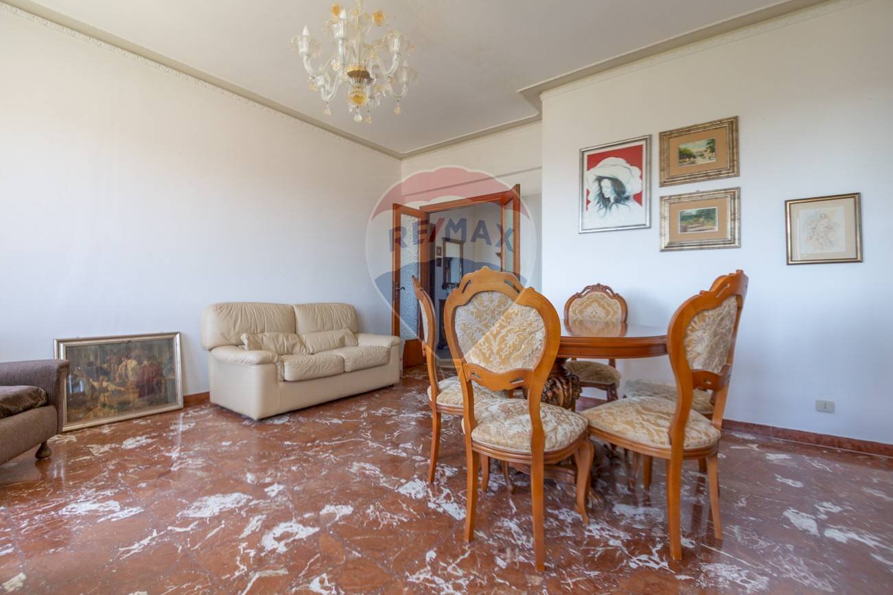 Sala da pranzo - Appartamento via dei Martiri Lancianesi
 
49, Chieti - foto 3