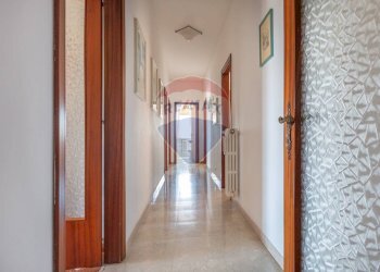 Hall / corridoio - Appartamento via dei Martiri Lancianesi
 
49, Chieti - foto 7