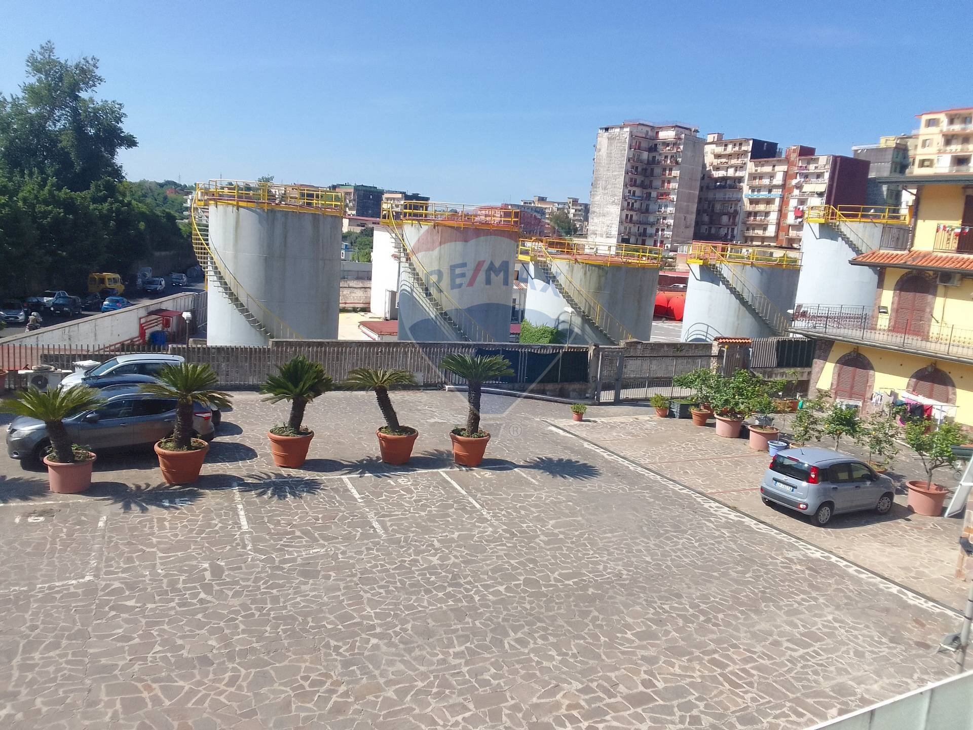Edificio all\'aperto - Capannone Via Domenico Padula, Napoli - foto 2
