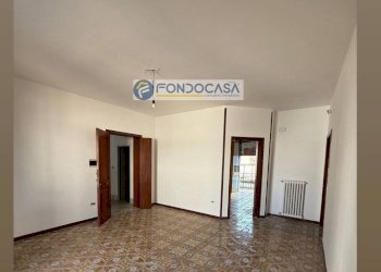 Foto 2 - Quadrilocale Via alcide de gasperi
 
87, Cavallino - foto 2