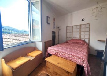 Camera da letto - Two-room apartment via Visitazione, 28, Ceriana - photo 12