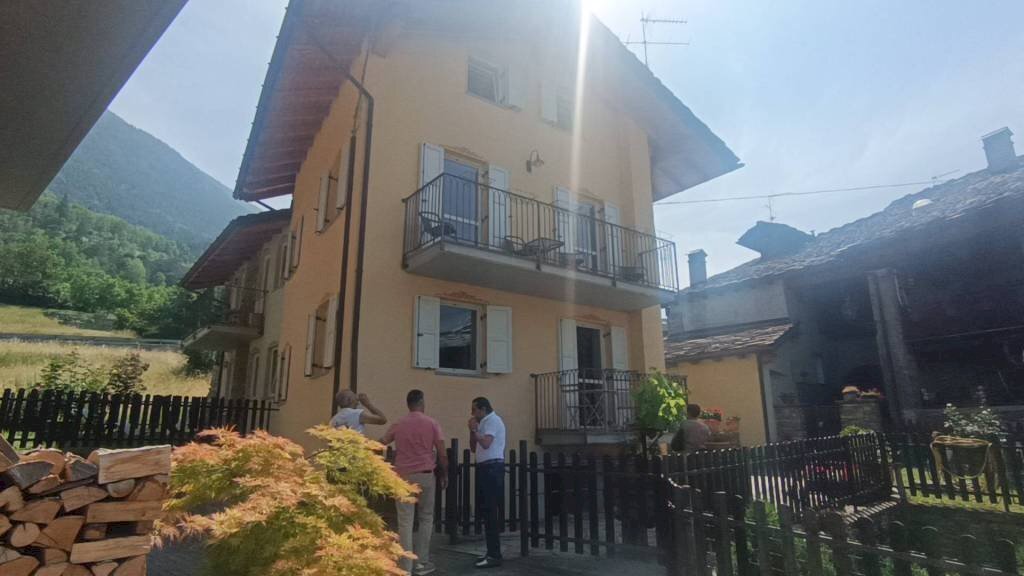 Facciata - Villa Frazione Vercellod, 49, Aymavilles - photo 1