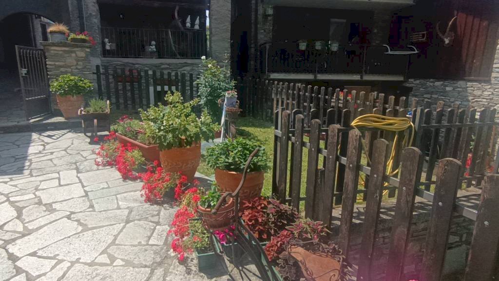 Giardino - Villa Frazione Vercellod, 49, Aymavilles - photo 3