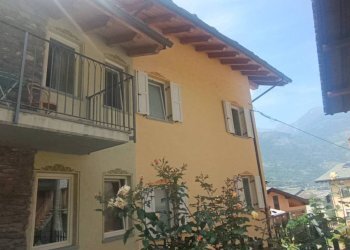 Facciata - Villa Frazione Vercellod, 49, Aymavilles - foto 15