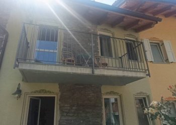 Facciata - Villa Frazione Vercellod, 49, Aymavilles - foto 16