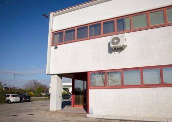 Facciata - Magazzino via Brondi, Quinto di Treviso - foto 1