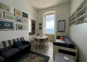 Soggiorno - Appartamento Corso Valparaiso, Chiavari - foto 8