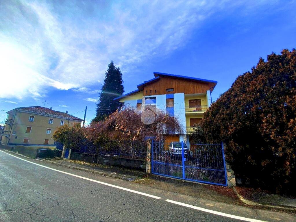 Appartamento Via Umberto I, Val di Chy - foto 1