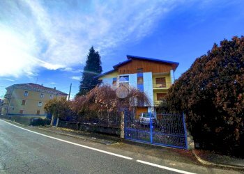 Appartamento Via Umberto I, Val di Chy - foto 1