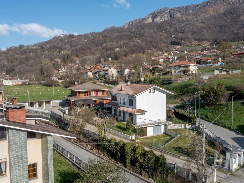 Four-room apartment Via Momborgo, Rifreddo - photo 1