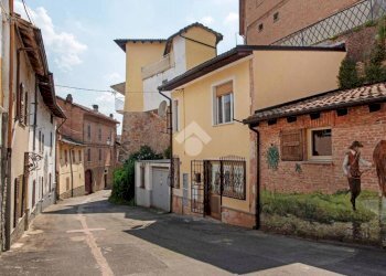 Casa semi indipendente Via Marconi, Fontanile - foto 1