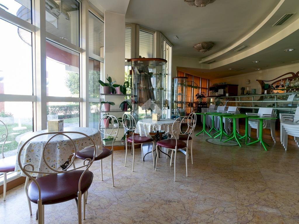 Negozio via eugenio bertini, Forlì - foto 3