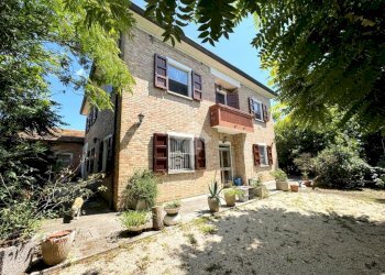 Independent house Via Destra Senio, Alfonsine - photo 1