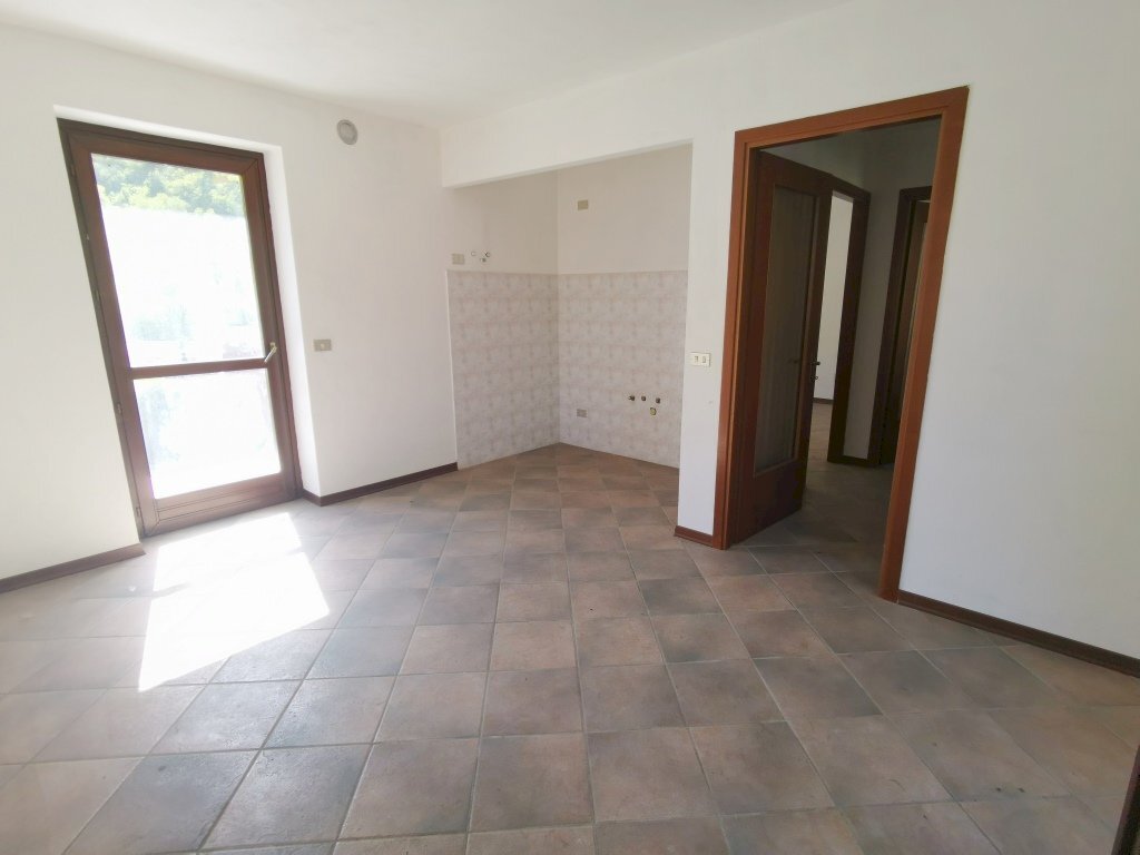 CUCINA ABITABILE - Terraced Villa Frazione Castel del Bosco, 8, Roure - photo 3