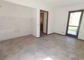 CUCINA ABITABILE - Villa a Schiera Frazione Castel del Bosco, 12, Roure - foto 4