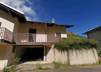 FACCIATA RETRO - Villa a Schiera Frazione Castel del Bosco, 12, Roure - foto 17