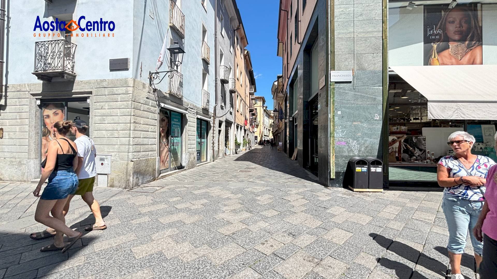 Foto 3 - Locale Commerciale Place des Franchises
1, Aosta - foto 3