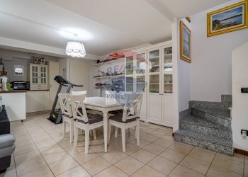 Sala da pranzo - Trilocale VIA BETTINETTI
 
45, Rho - foto 20