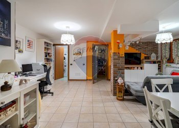 Sala da pranzo - Trilocale VIA BETTINETTI
 
45, Rho - foto 21