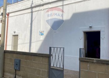 Casa all\'aperto - Casa indipendente Via Giulio Cesare
 
7 - 9, Castrignano del Capo - foto 1