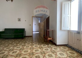 Stanza vuota - Casa indipendente Via Giulio Cesare
 
7 - 9, Castrignano del Capo - foto 5