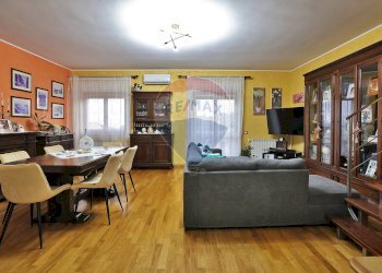 Sala da pranzo - Appartamento Via Acicastello
 
85, Aci Castello - foto 3