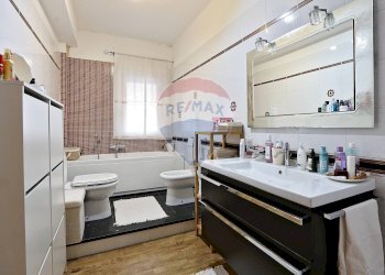 Bagno - Appartamento Via Acicastello
 
85, Aci Castello - foto 15