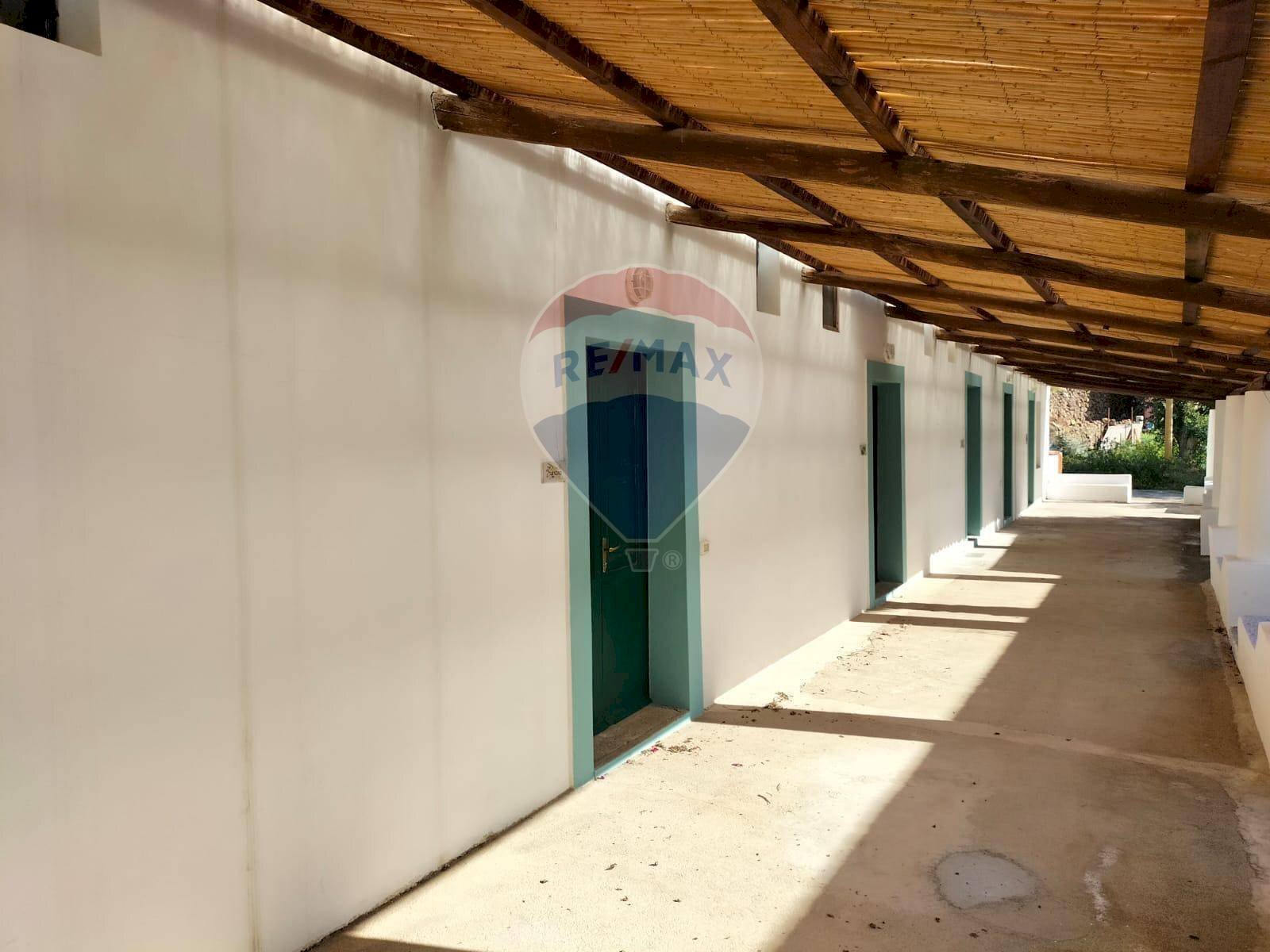 Terrazza - Casa indipendente Strada Comunale Liscio
 
snc, Lipari - foto 2