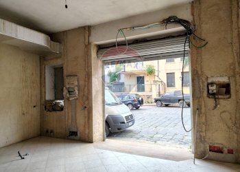 Stanza vuota - Locale Commerciale Piano Canali
6, Piazza Armerina - foto 13