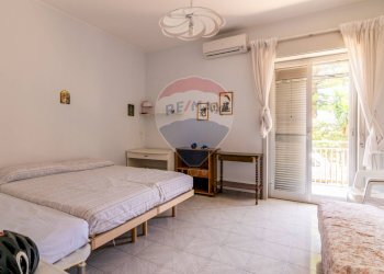 Camera / camera da letto - Appartamento Via Libertà
 
1, Riposto - foto 10