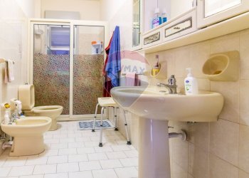 Bagno - Appartamento Via Libertà
 
1, Riposto - foto 17