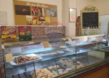 Soggiorno - Attività Commerciale Via Trieste
 
73, Catania - foto 3