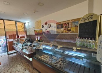 Soggiorno - Attività Commerciale Via Trieste
 
73, Catania - foto 2