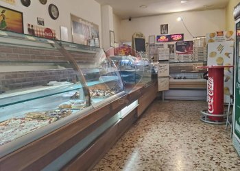 Cucina - Attività Commerciale Via Trieste
 
73, Catania - foto 6