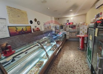 Camera / camera da letto - Attività Commerciale Via Trieste
 
73, Catania - foto 22