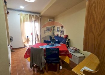 Sala da pranzo - Trilocale via Perriera
 
69, Pedara - foto 2