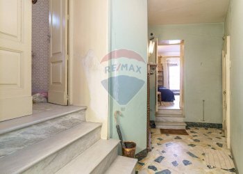 Scale - Casa semi indipendente Via Vincenzo Scafiti
 
4, Bronte - foto 8