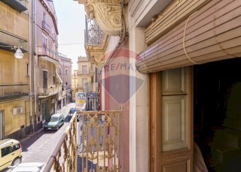 Balcone - Casa semi indipendente Via Vincenzo Scafiti
 
4, Bronte - foto 14