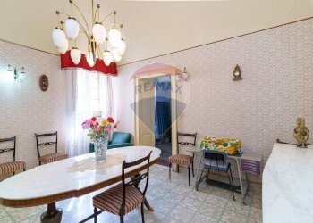 Sala da pranzo - Casa semi indipendente Via Vincenzo Scafiti
 
4, Bronte - foto 18