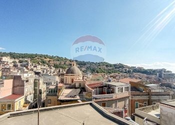 Edificio all\'aperto - Casa semi indipendente Via Vincenzo Scafiti
 
4, Bronte - foto 61