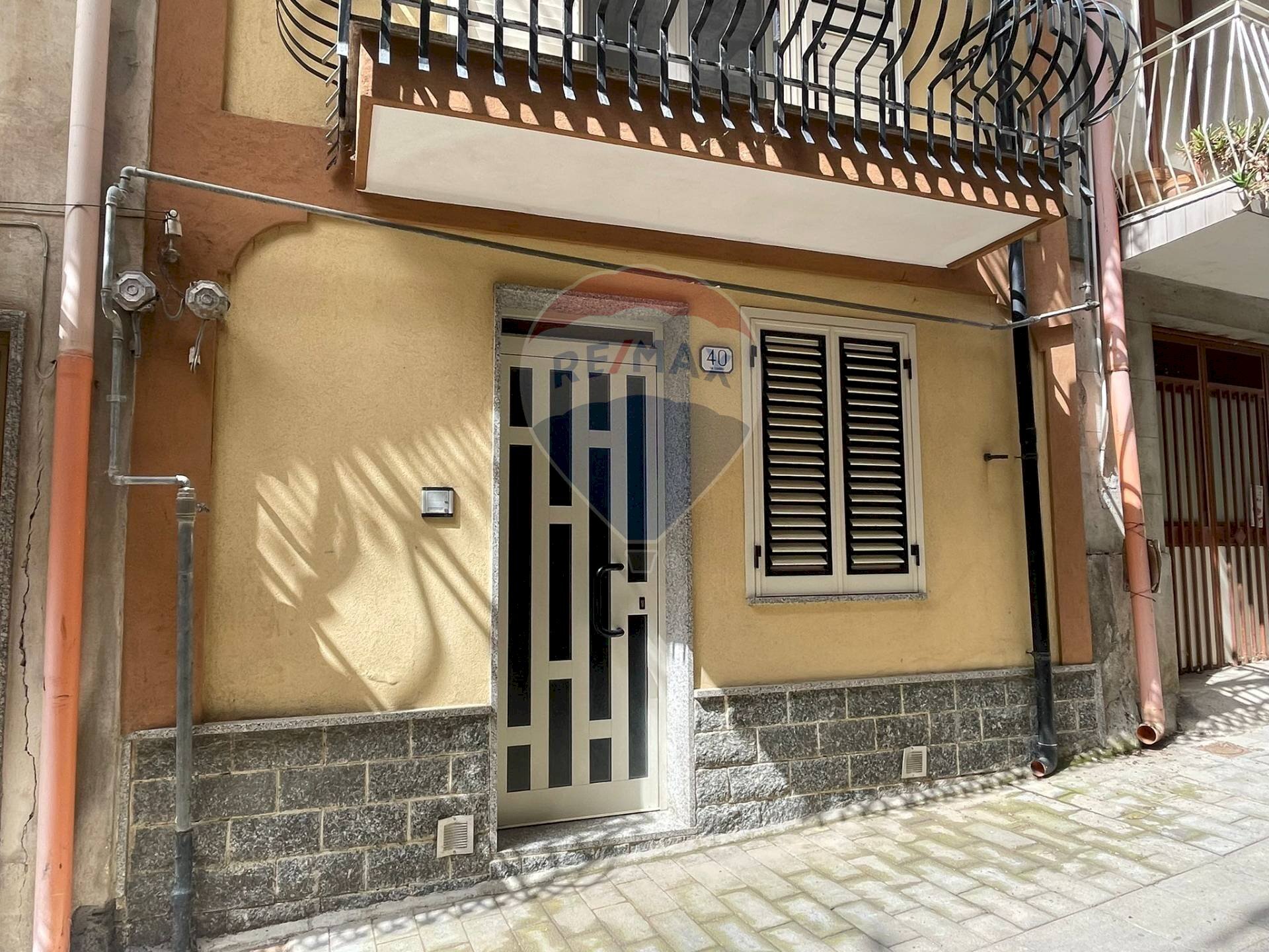 Casa all\'aperto - Casa indipendente via Cadorna
40, Francavilla di Sicilia - foto 3