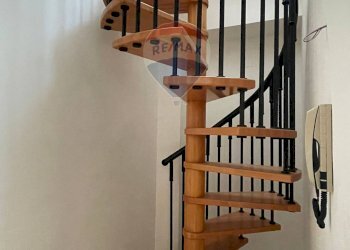 Scale - Casa indipendente via Cadorna
 
40, Francavilla di Sicilia - foto 29