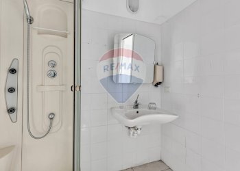 Bagno - Commercial Premises Via Umbria
 
20, Pieve Emanuele - photo 9