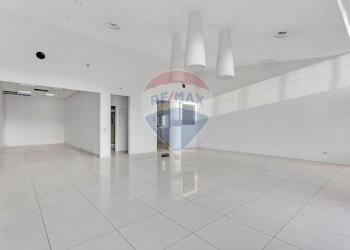 Locale - Commercial Premises Via Umbria
 
20, Pieve Emanuele - photo 13