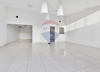 Locale - Commercial Premises Via Umbria
 
20, Pieve Emanuele - photo 17