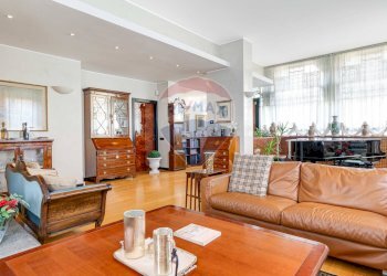 Soggiorno - Villa Torino
 
13, Busto Arsizio - foto 32