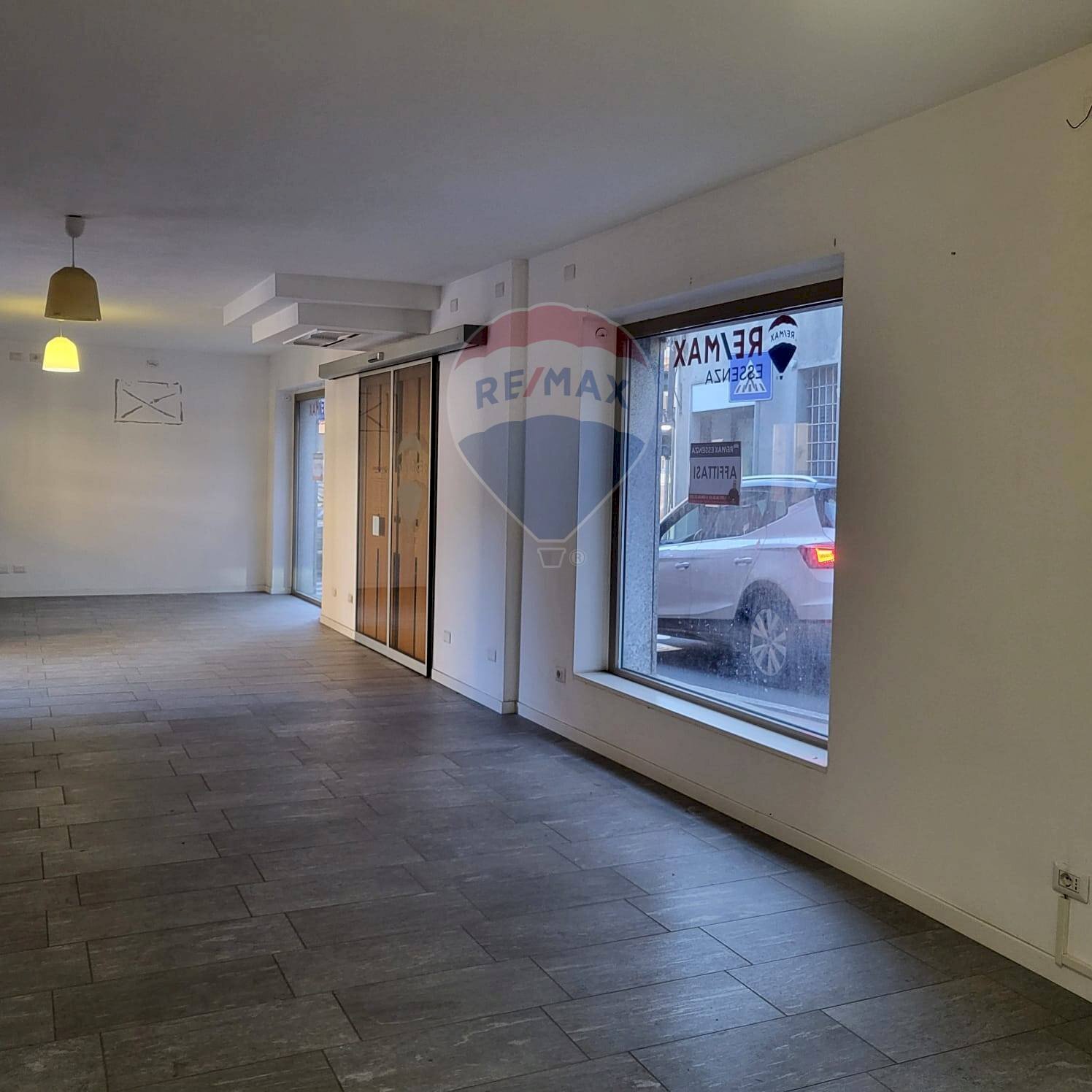 Stanza vuota - Two-room apartment Contrada Grande, Casnate con Bernate - photo 1