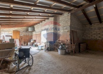 Sala da pranzo - Villa Contrada Senia
 
17, Comiso - foto 44