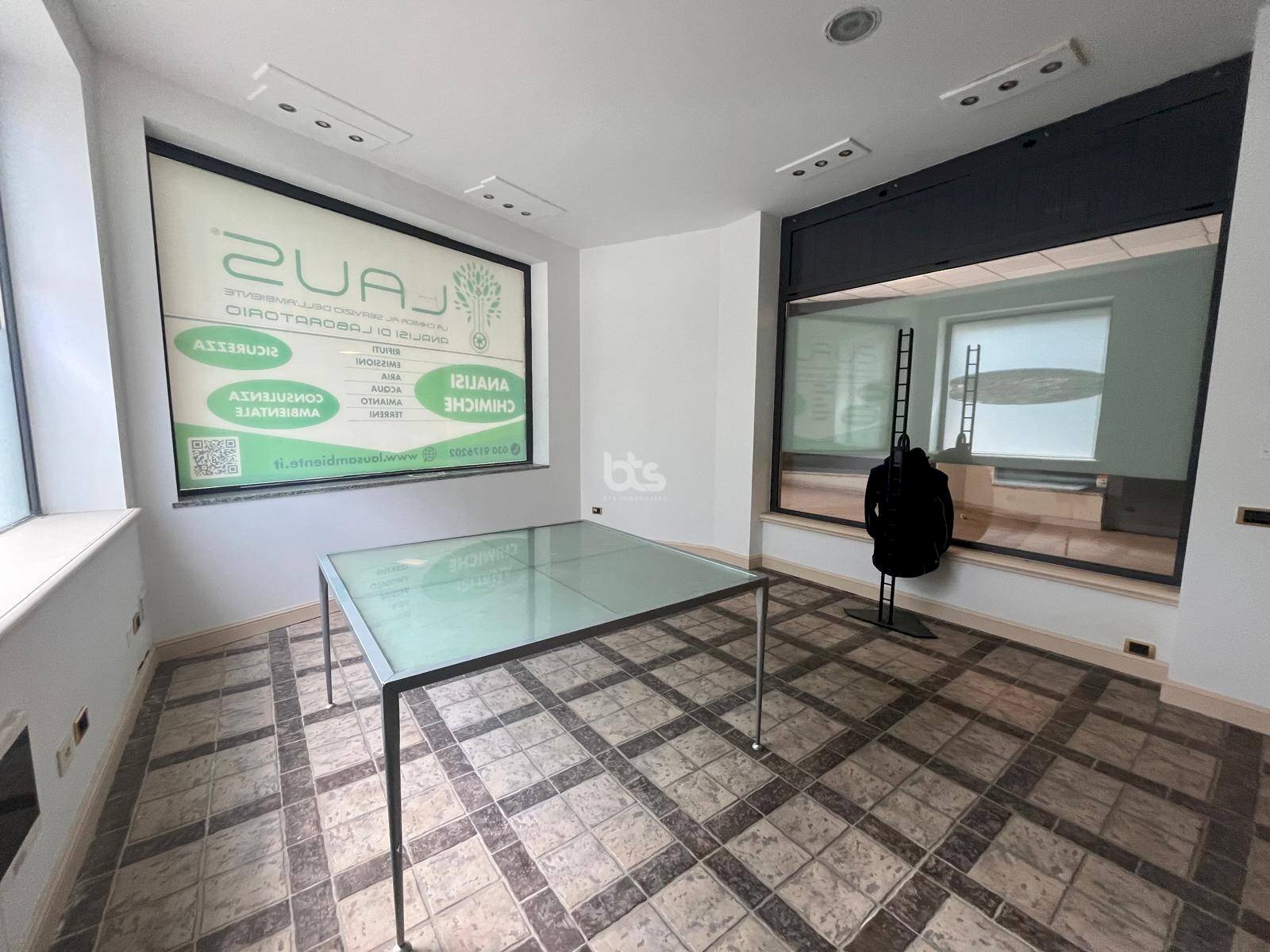 Foto 1 - Locale Commerciale via prati, Sarnico - foto 1