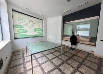 Foto 1 - Locale Commerciale via prati, Sarnico - foto 1